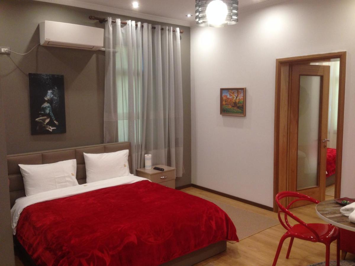 Hotel Bujtina Bicolli Korce Extérieur photo