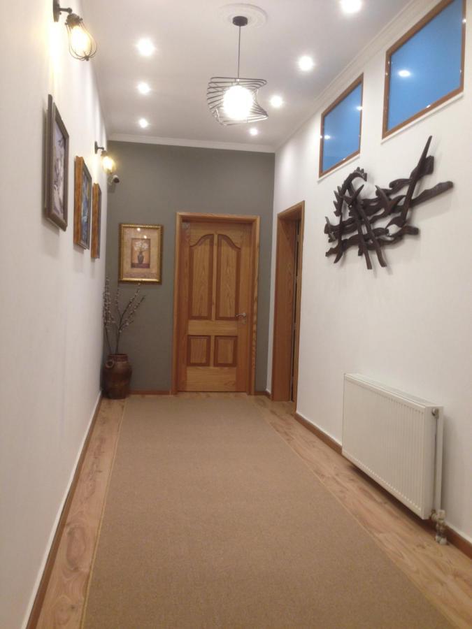Hotel Bujtina Bicolli Korce Extérieur photo