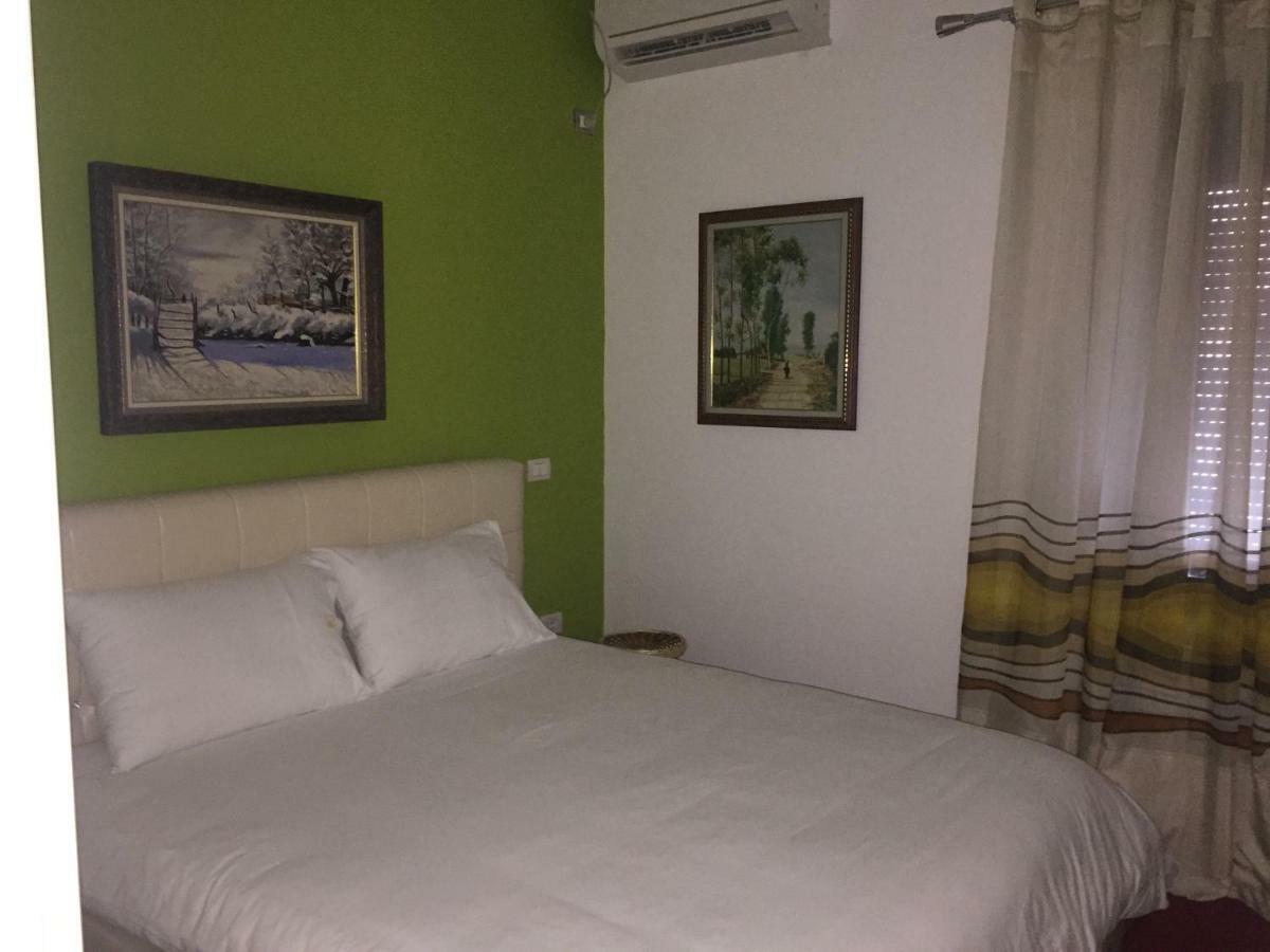 Hotel Bujtina Bicolli Korce Extérieur photo
