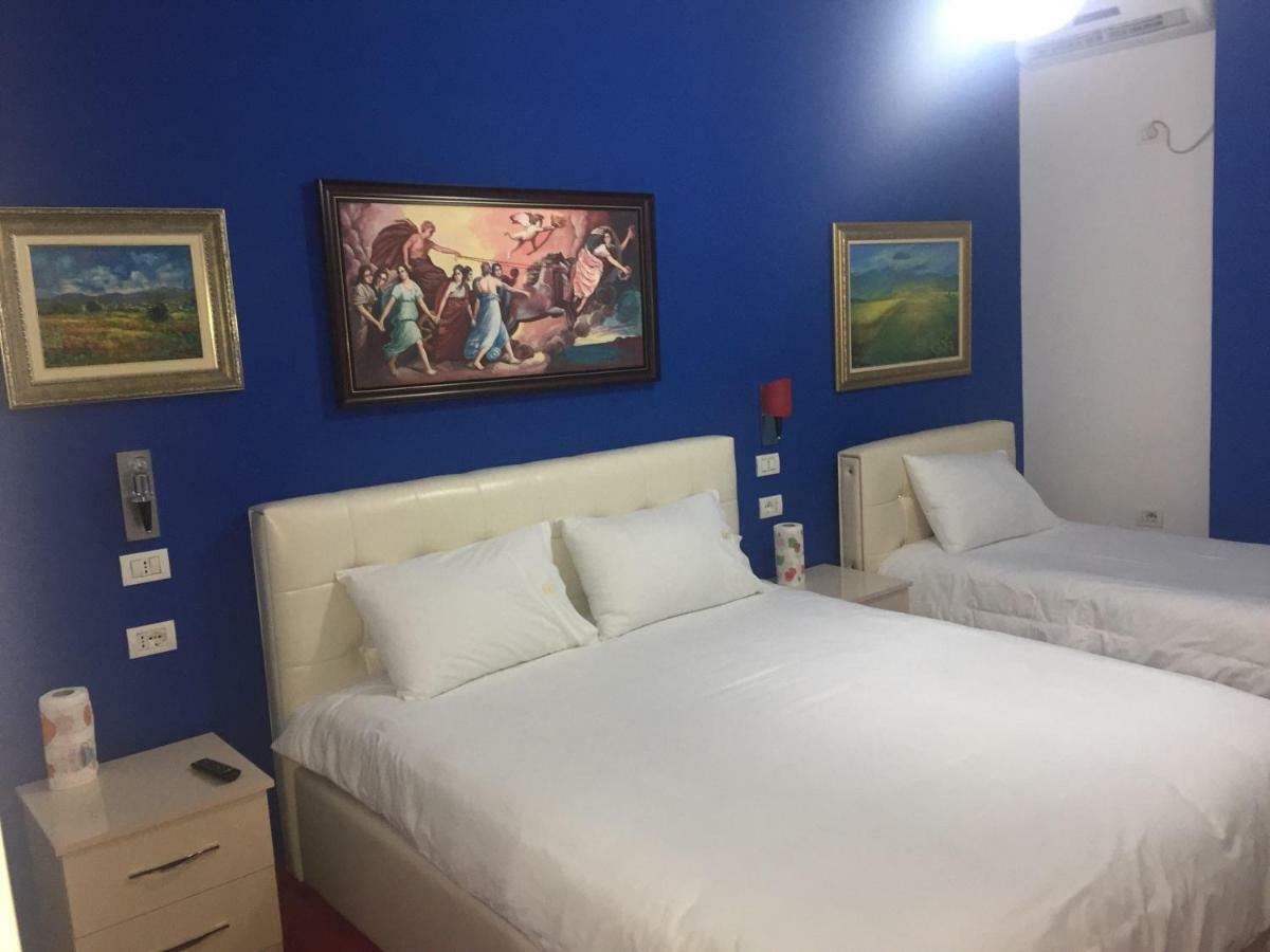 Hotel Bujtina Bicolli Korce Extérieur photo