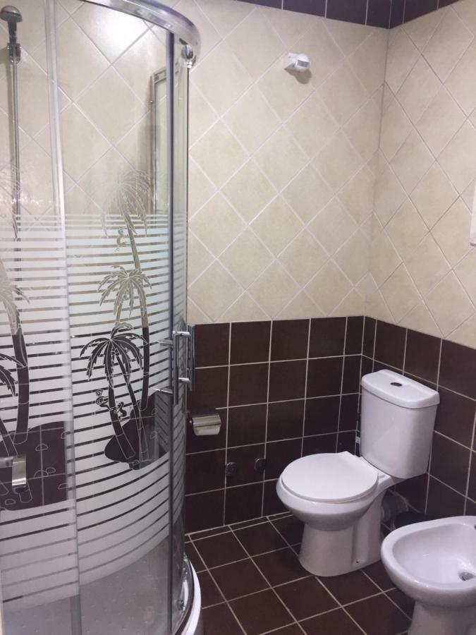 Hotel Bujtina Bicolli Korce Extérieur photo
