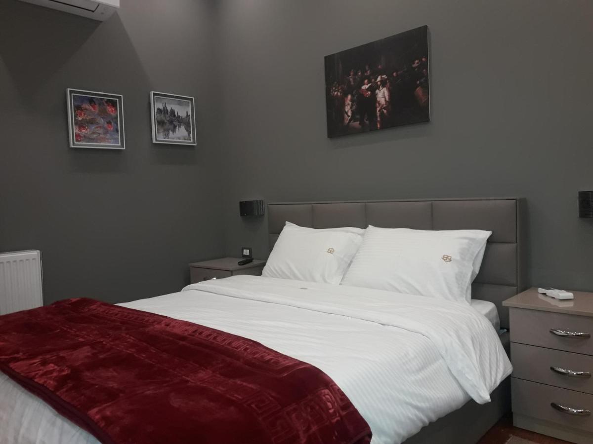 Hotel Bujtina Bicolli Korce Extérieur photo
